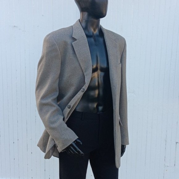 BILTMORE MEN'S GENOVA MEN'S (2) BUTTON LUXURY BLAZER - Picture 1 of 17